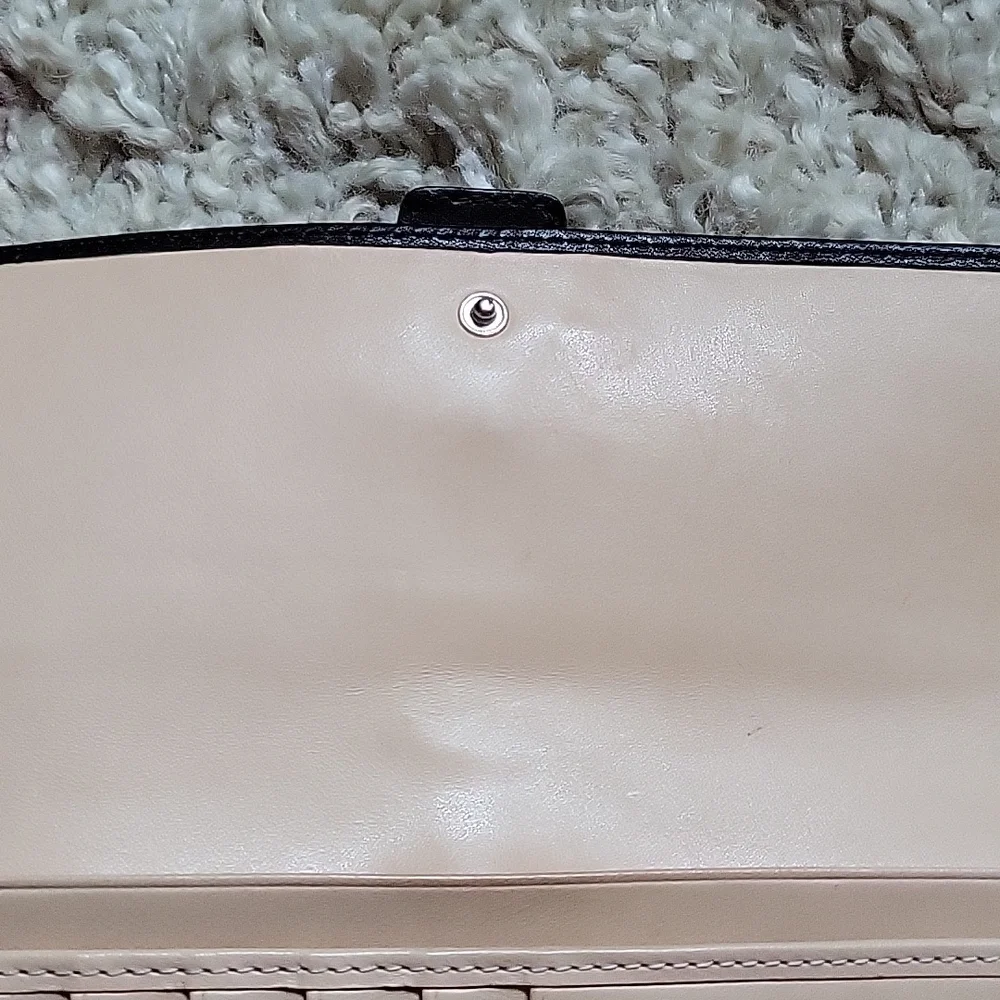 RARE Vintage COACH Leather Trifold Wallet - Picture 10 of 11